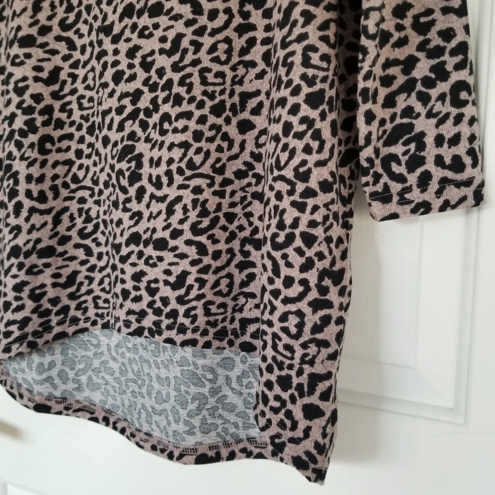 ONLY Animal Print Loose Long Sleeve Top in Blush Pink & Black - Picture 8 of 14